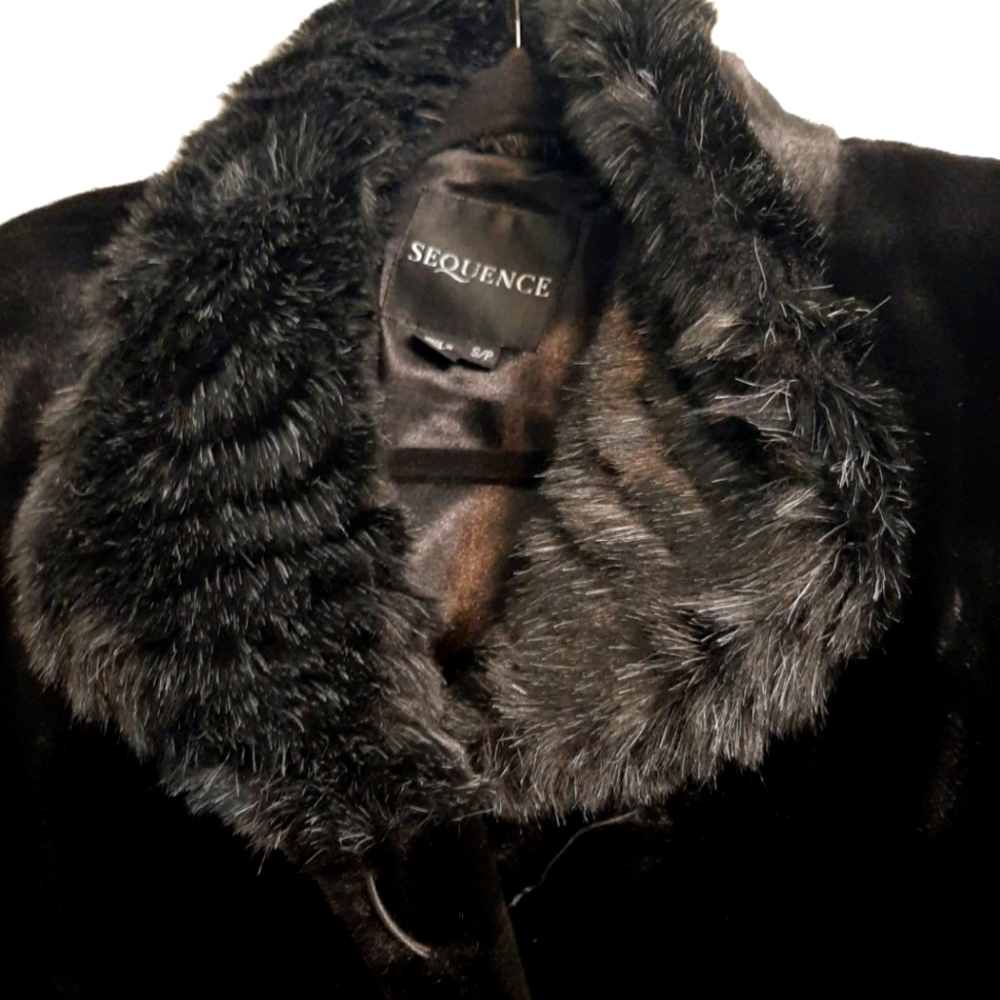 Women's winter faux fur coat size small